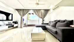 Blk 705 Hougang Avenue 2 (Hougang), HDB Executive #456709801